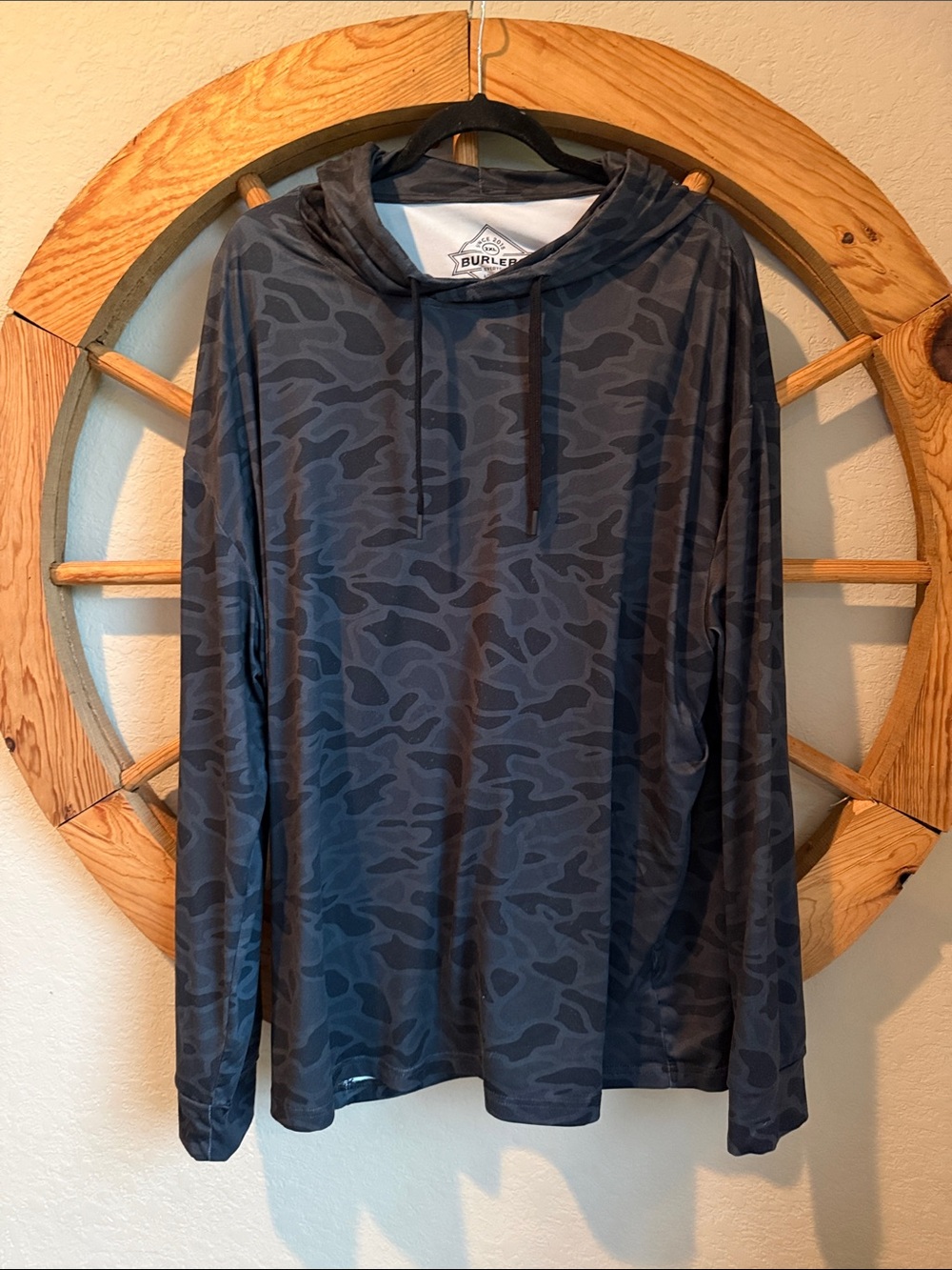 BURLEBO Men's Long Sleeve Hooded Shirt in Navy Camouflage